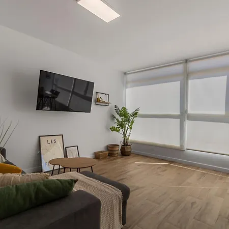 Urban Elegance View Pool Apartment *