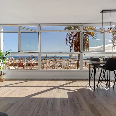 Urban Elegance View Pool Apartment